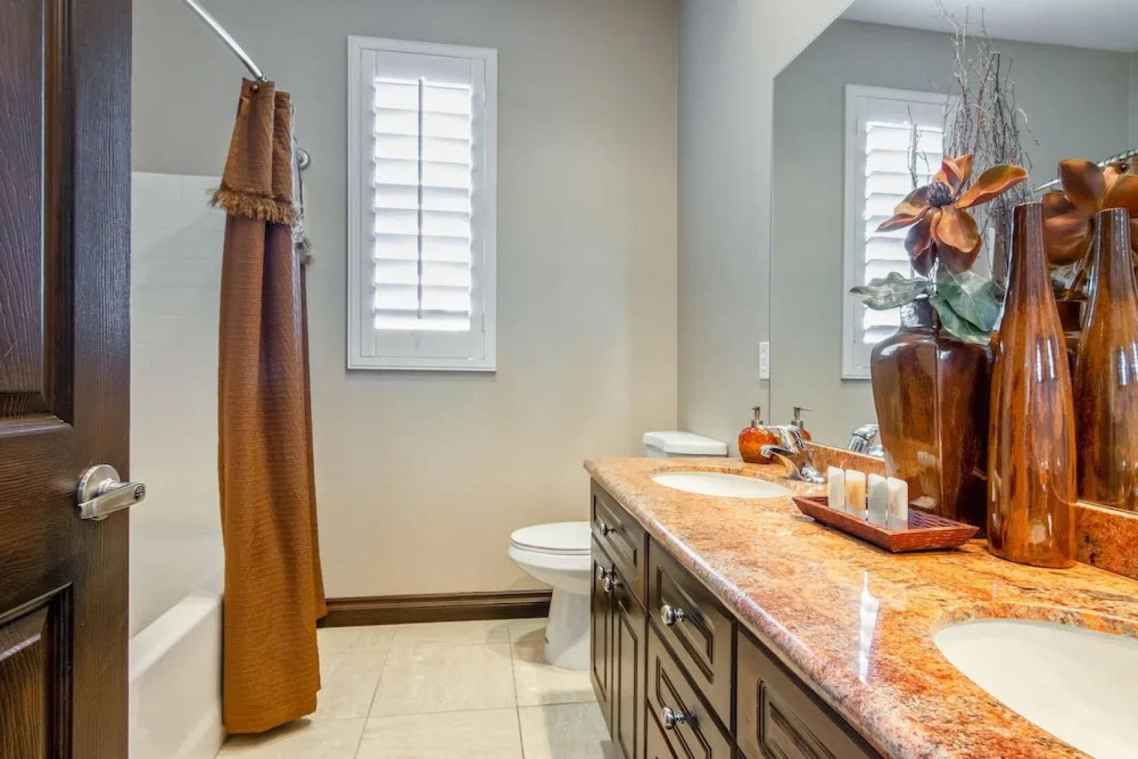 Gemini of the Desert Five Bedroom House