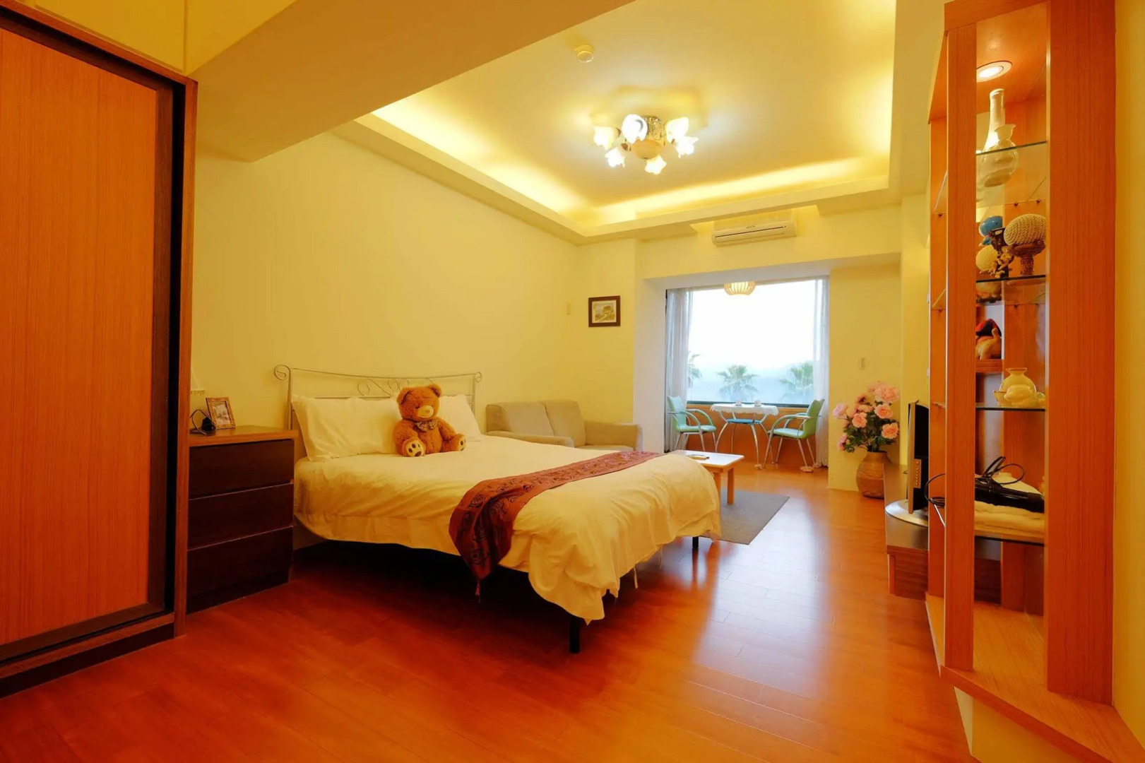 Shenshen B & B