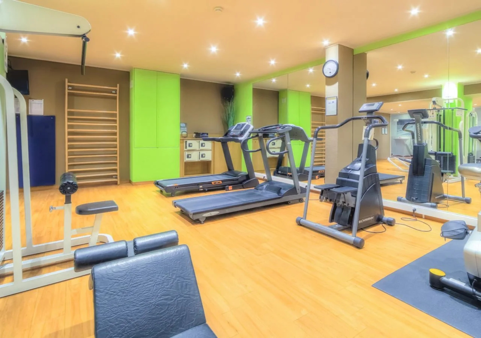 B&B HOTEL Mons Centre