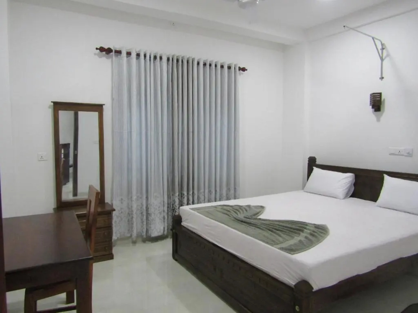 New sea lion guest house