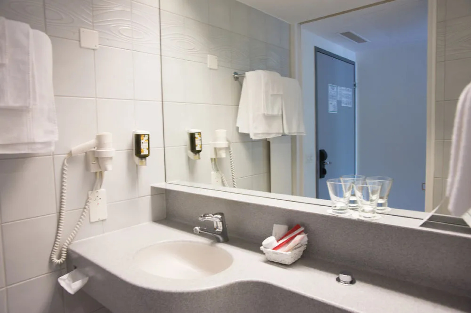 Hotel Fly Away Zurich Airport