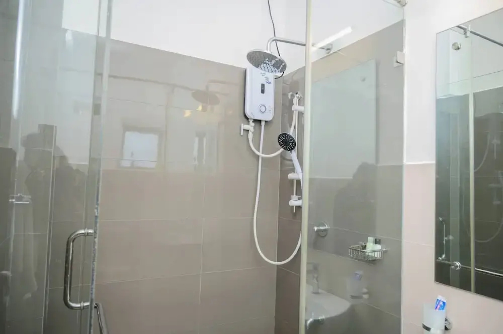 Family-friendly 3BR Apartment in Serene Malabe