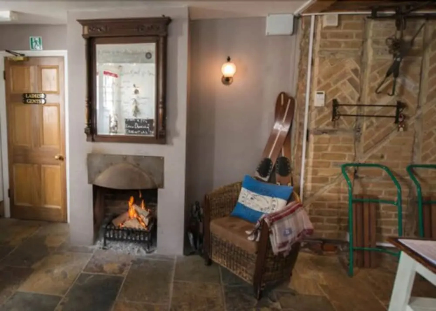 The White Cliffs Hotel