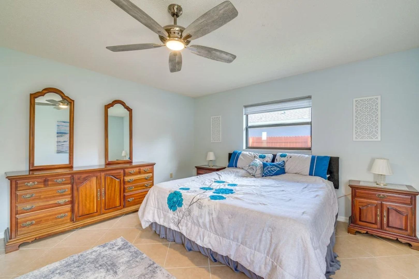 Home w/ Patio & Grill: 2 Mi to Rainbow Springs!