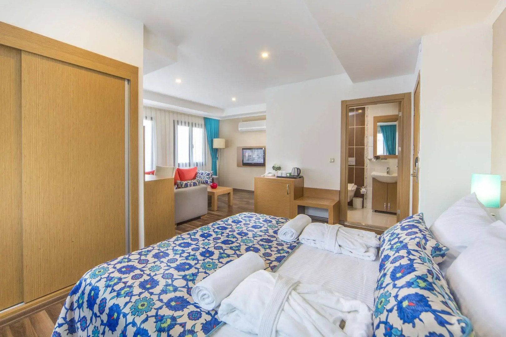 Fun & Sun River Resort  All Inclusive