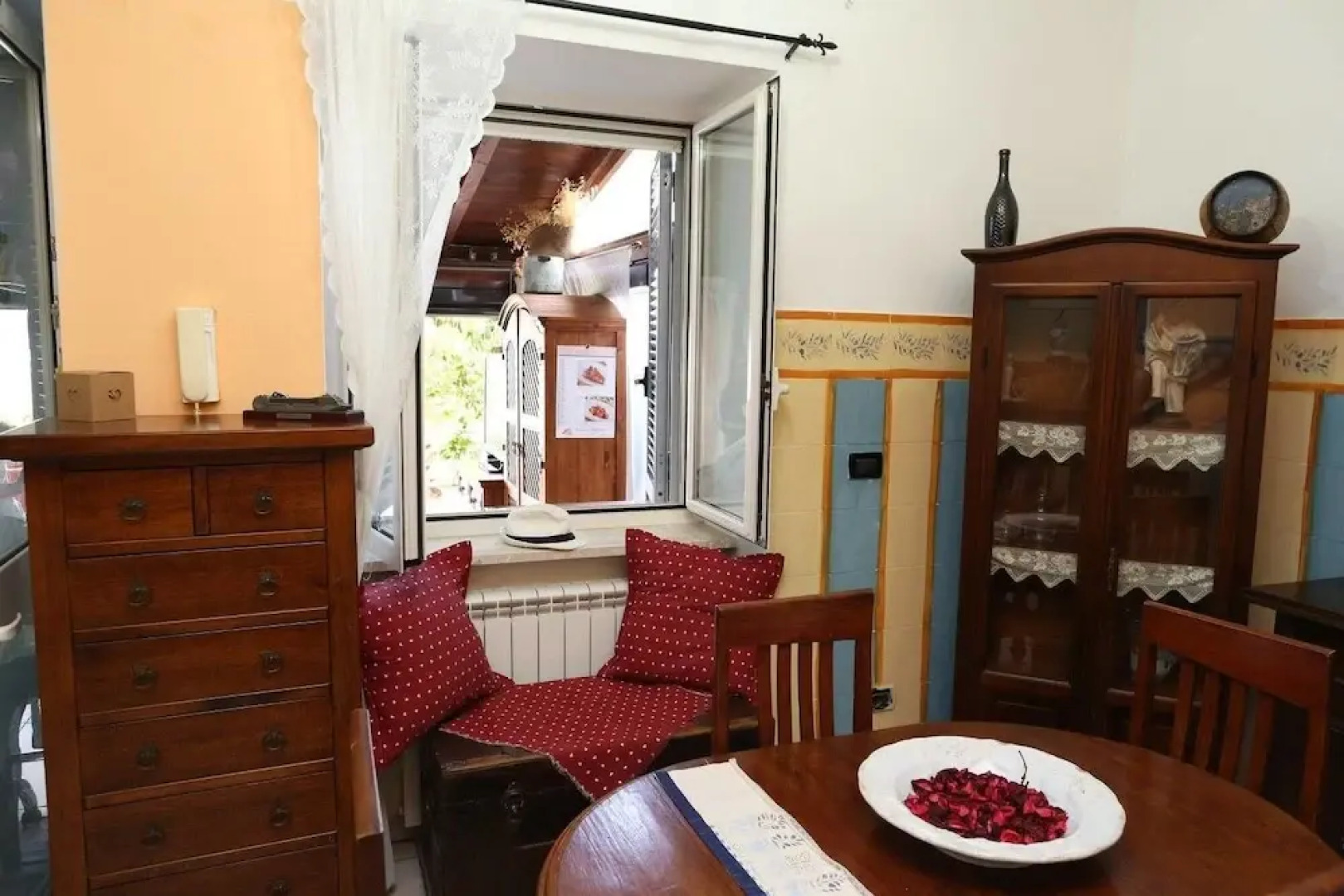 Panoramic Shabby Home