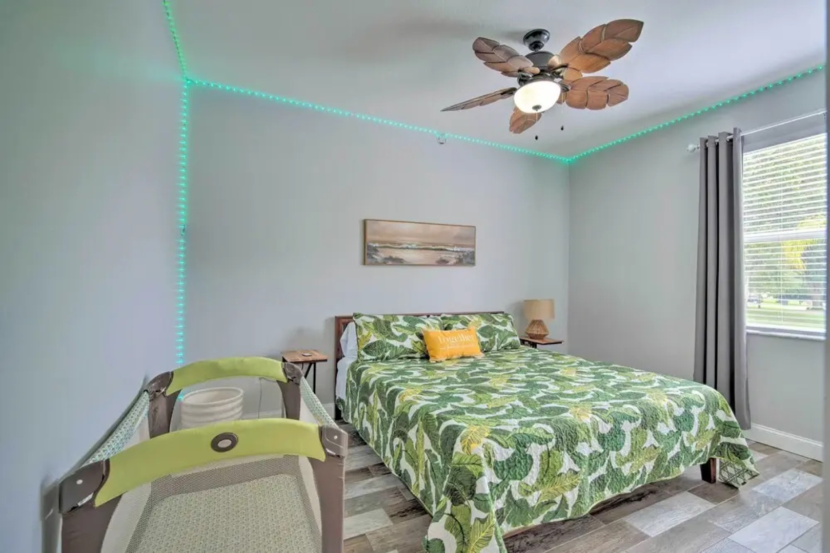 Airy Crystal River Retreat w/ Backyard Oasis!