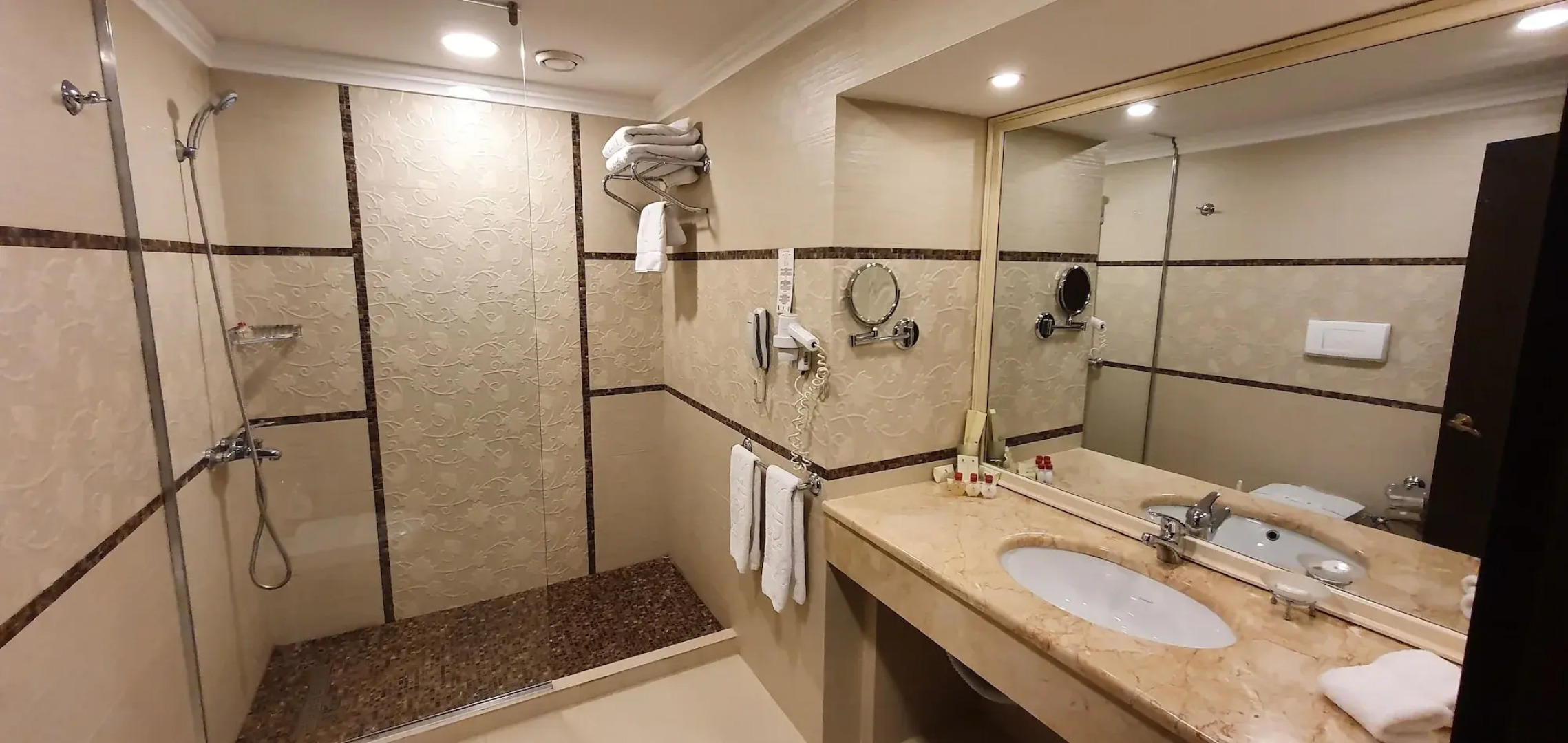 Отель Grand Mir