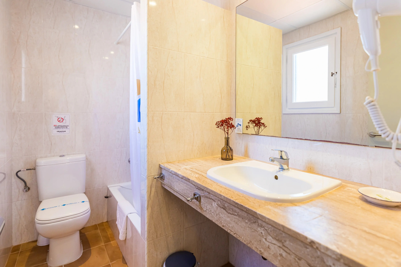 Apartamentos Arenal Playa