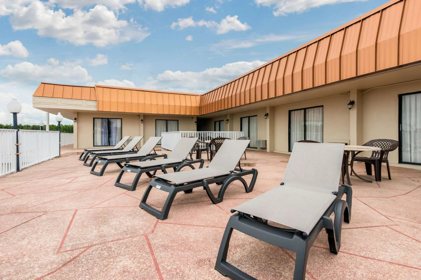Quality Inn & Suites Tarpon Springs South