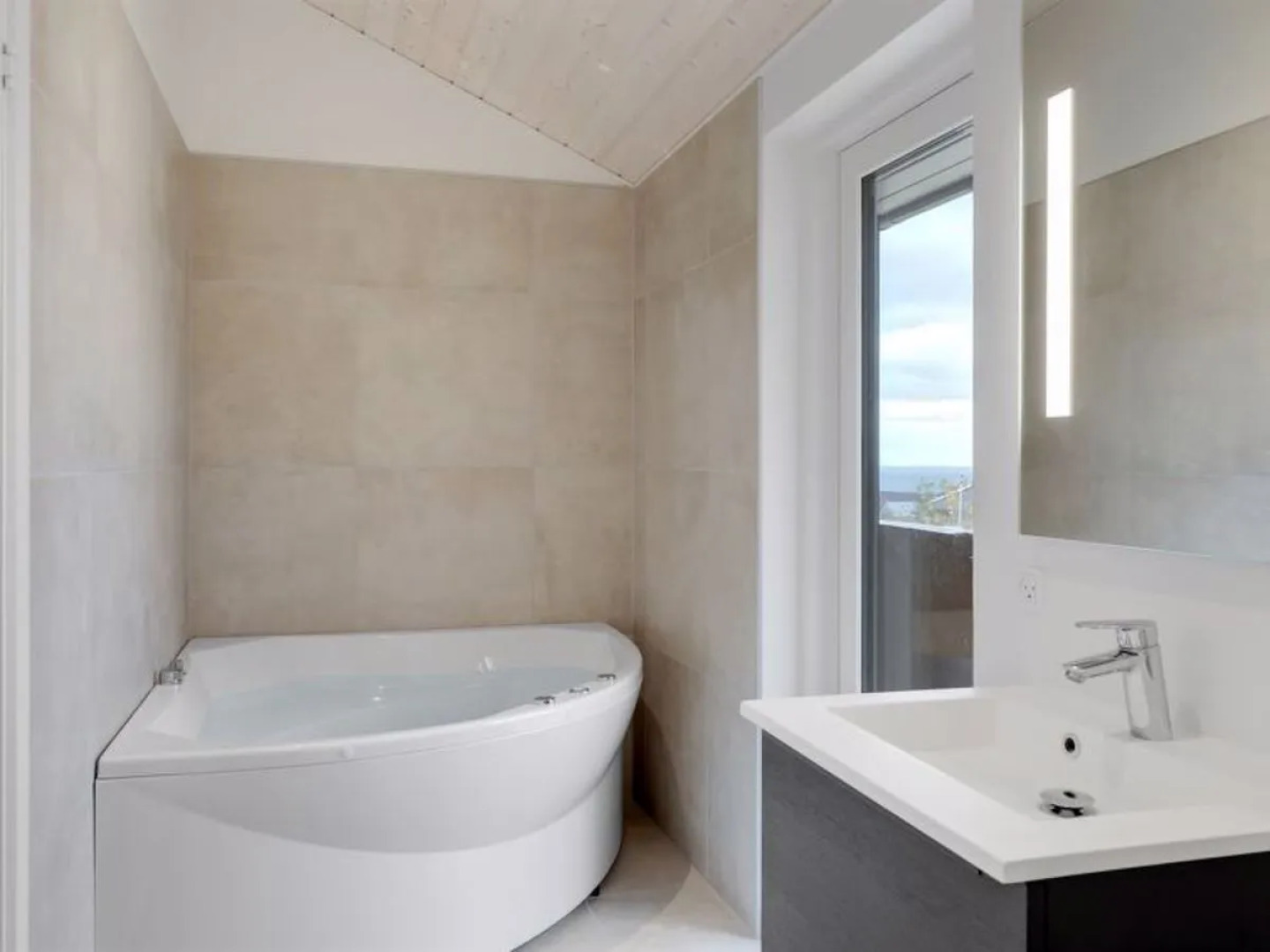 "Jeppe" - 200m from the sea in Bornholm