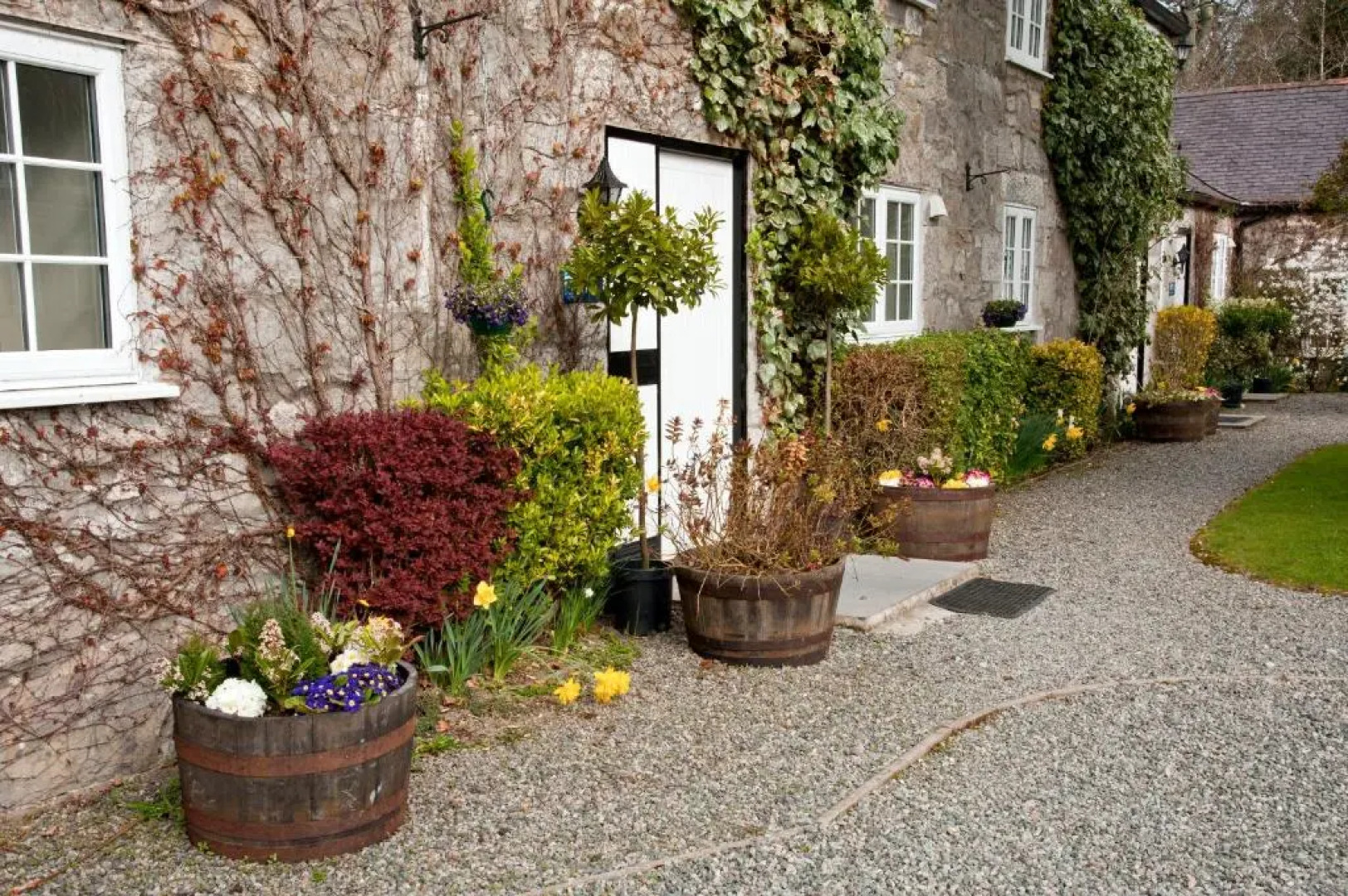 Tros Yr Afon Holiday Cottages and Manor House