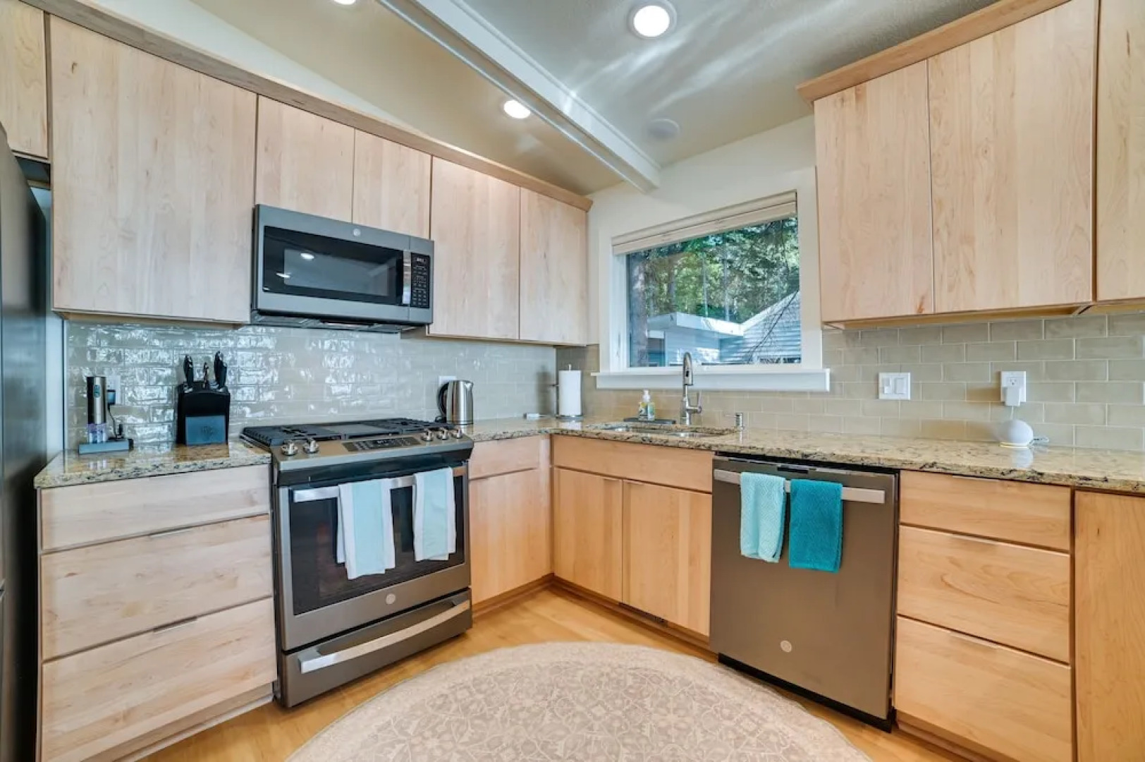 Higgins Lake House w/ Swimming Dock!