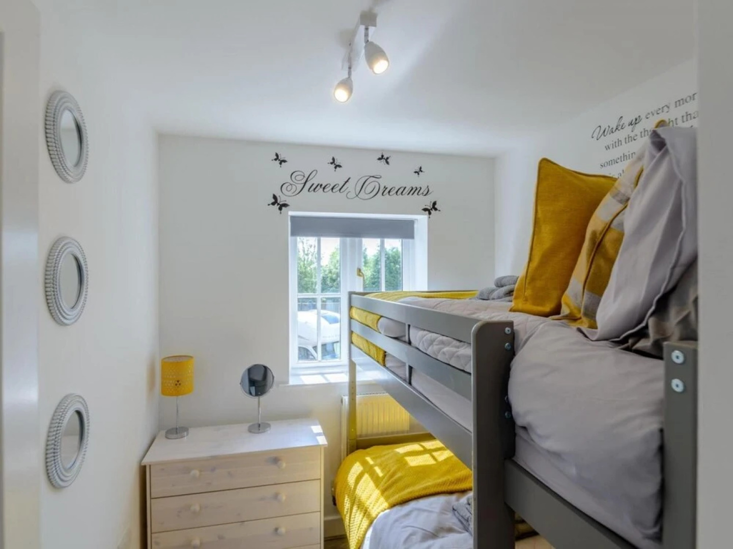 Host Stay Overcarr Cottage