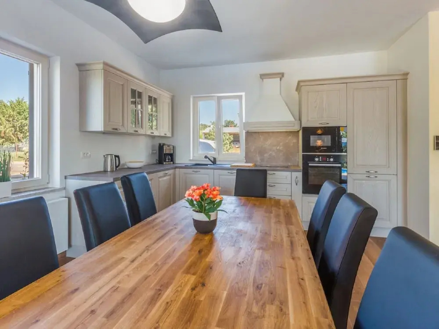 Gorgeous Villa With Private Pool and Covered Terrace & Sea View