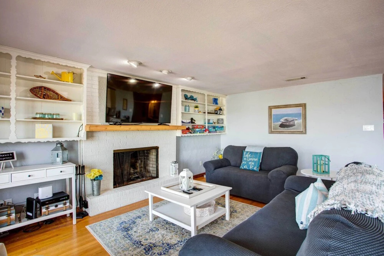 Cedar Creek Lakefront Vacation Rental w/ Pool