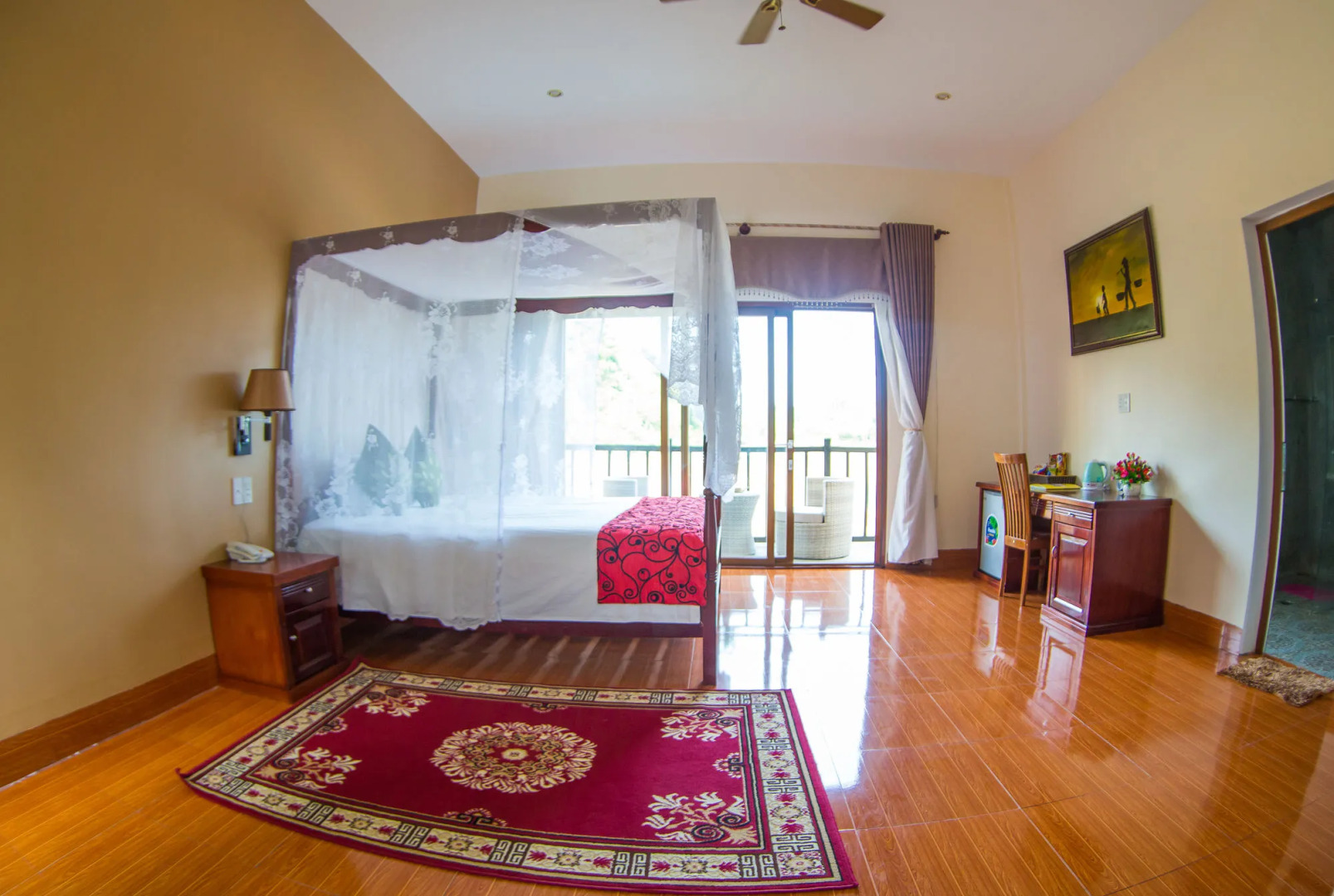 Phong Nha Lake House