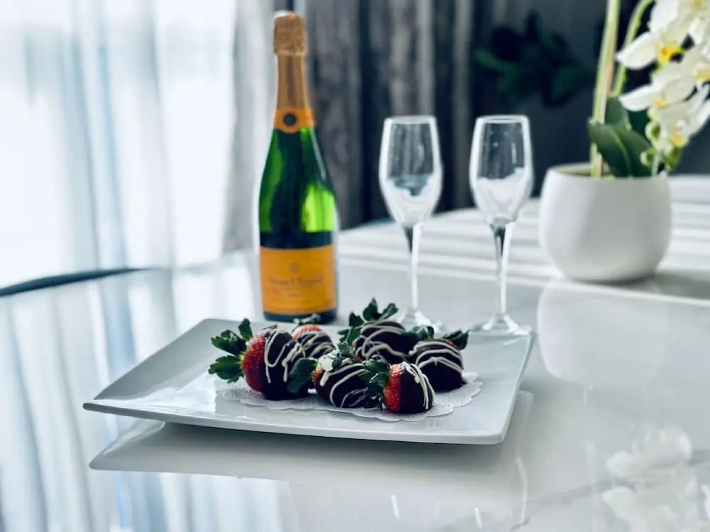 Chez Hotel Arlington Heights