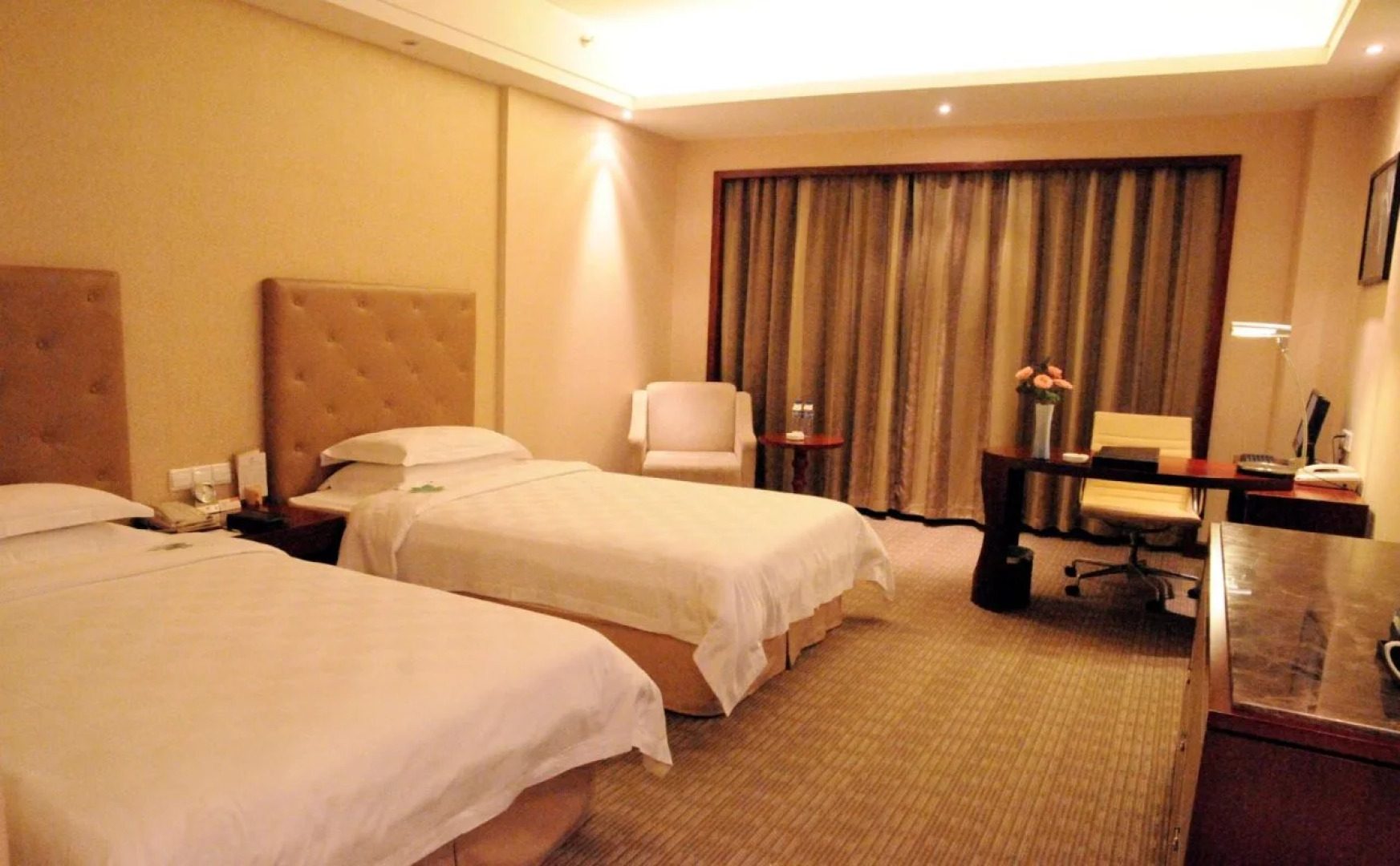 Yiyang Huatian Hotel