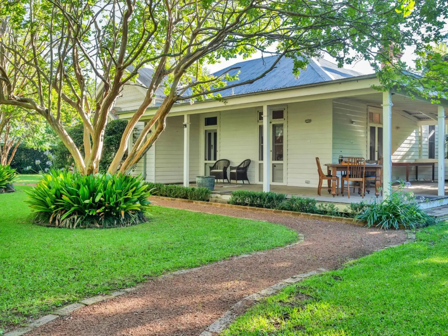 MILHOUSE Berry 4pm Check Out Sundays except Peak season