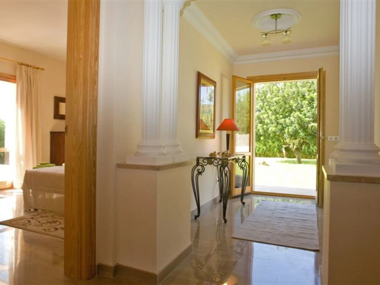 Quaint Villa with Jacuzzi in Sa Pobla