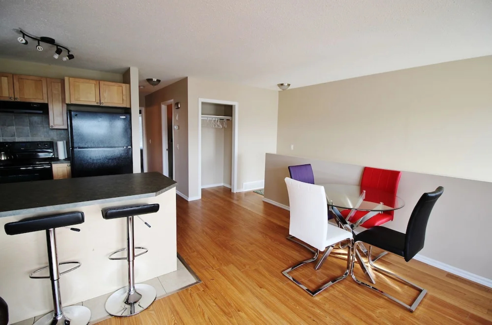 Executive Private Suites near Calgary