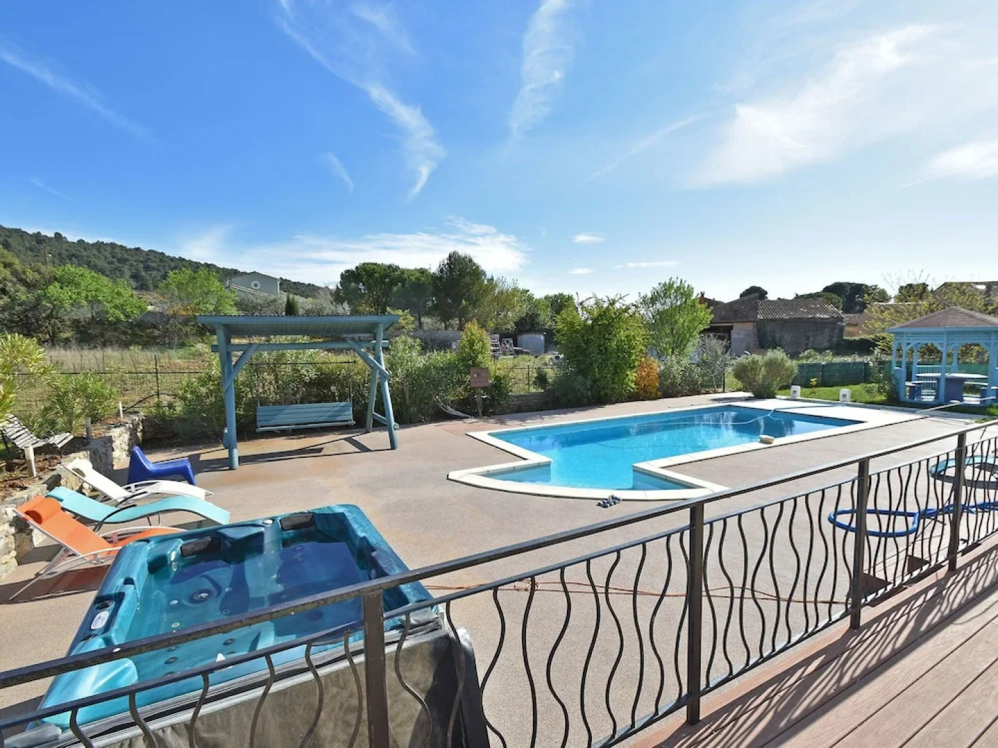Beautiful Villa With Private Swimming Pool in Beaufort