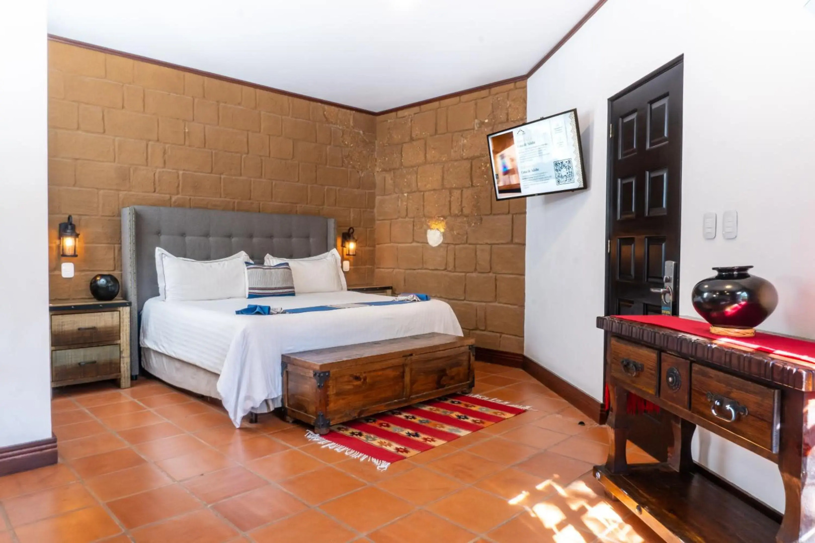 Casa de Adobe Gallery & Luxury Boutique