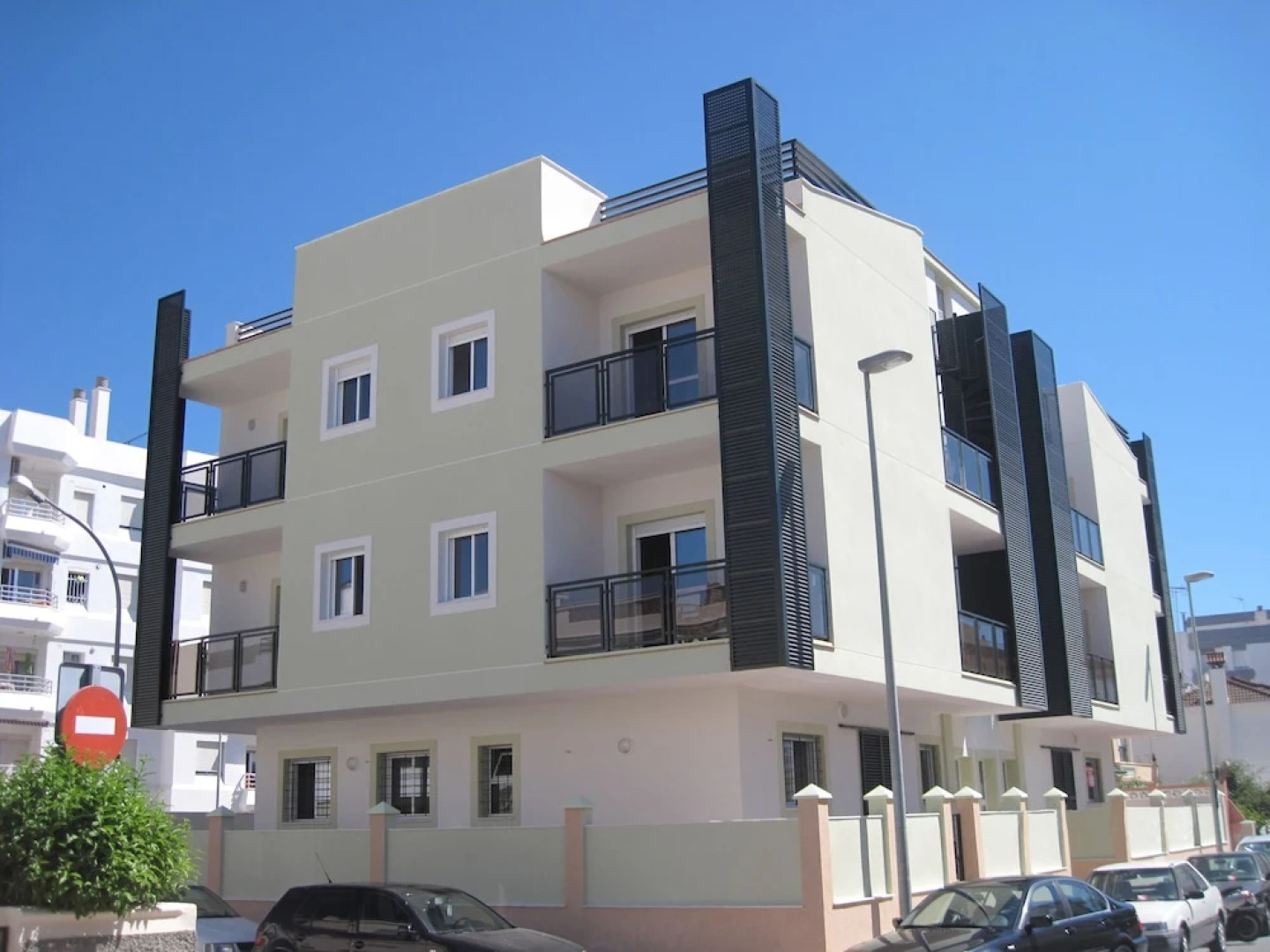 Summerland Apartments Rota