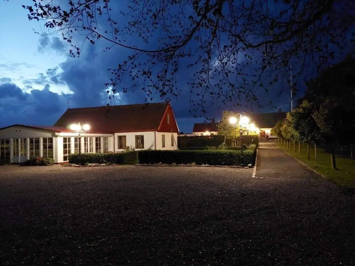 Hoby Gård Bed & Breakfast