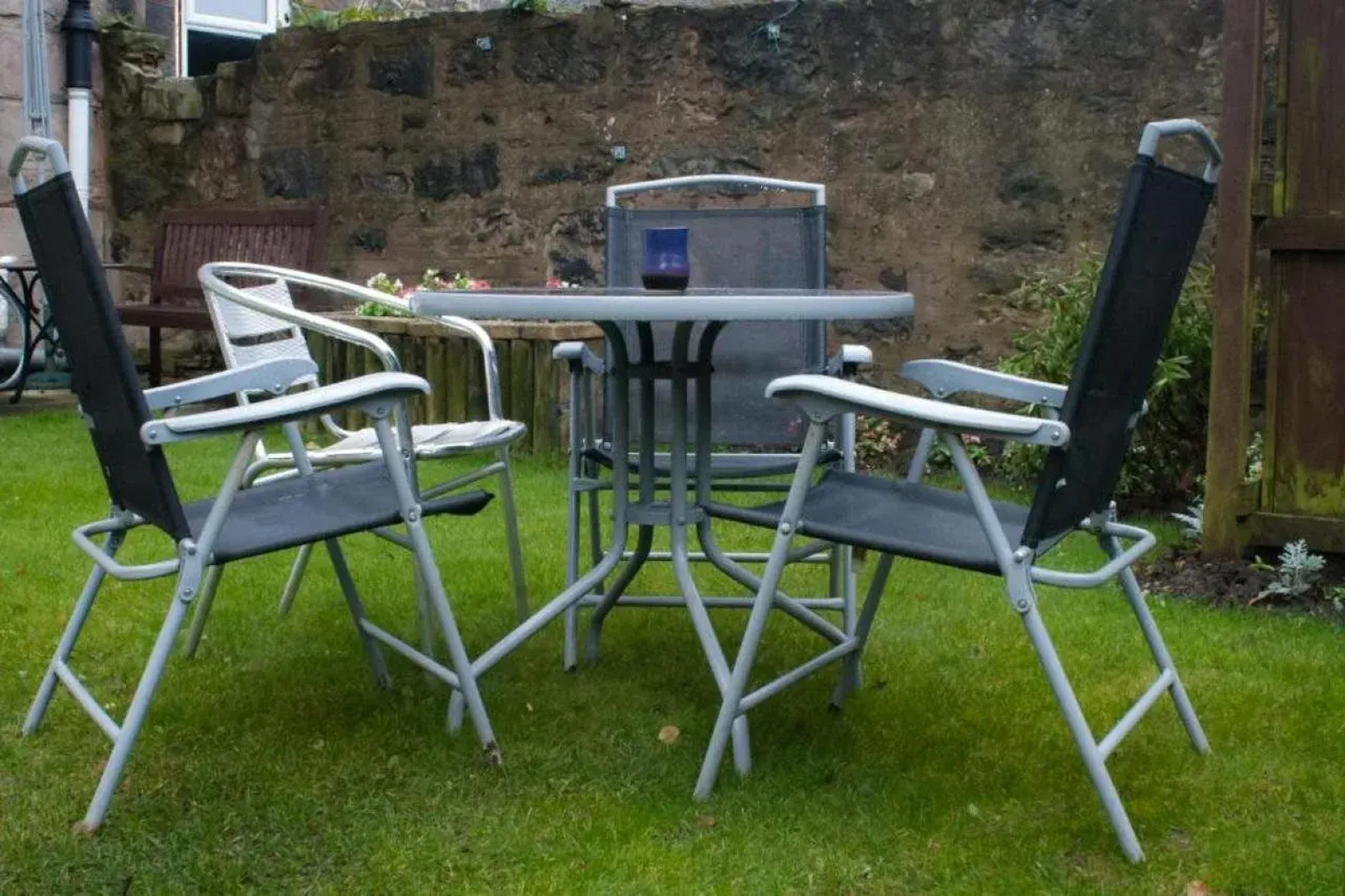 Edinburgh House Hotel
