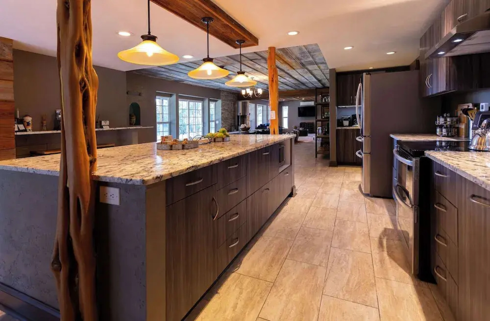 Willie's Hill Country Hideaway - Stay for 8 With Hot Tub & Fire Pit