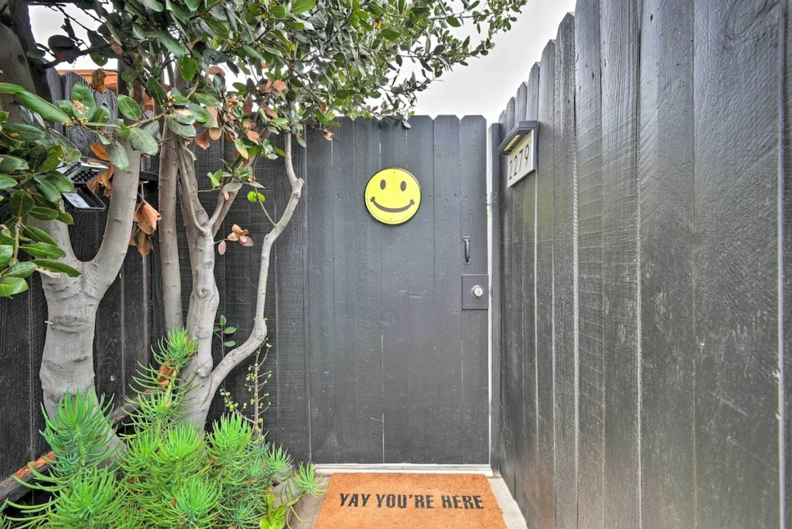 Chic & Central Ventura Home - Walk to Beach!