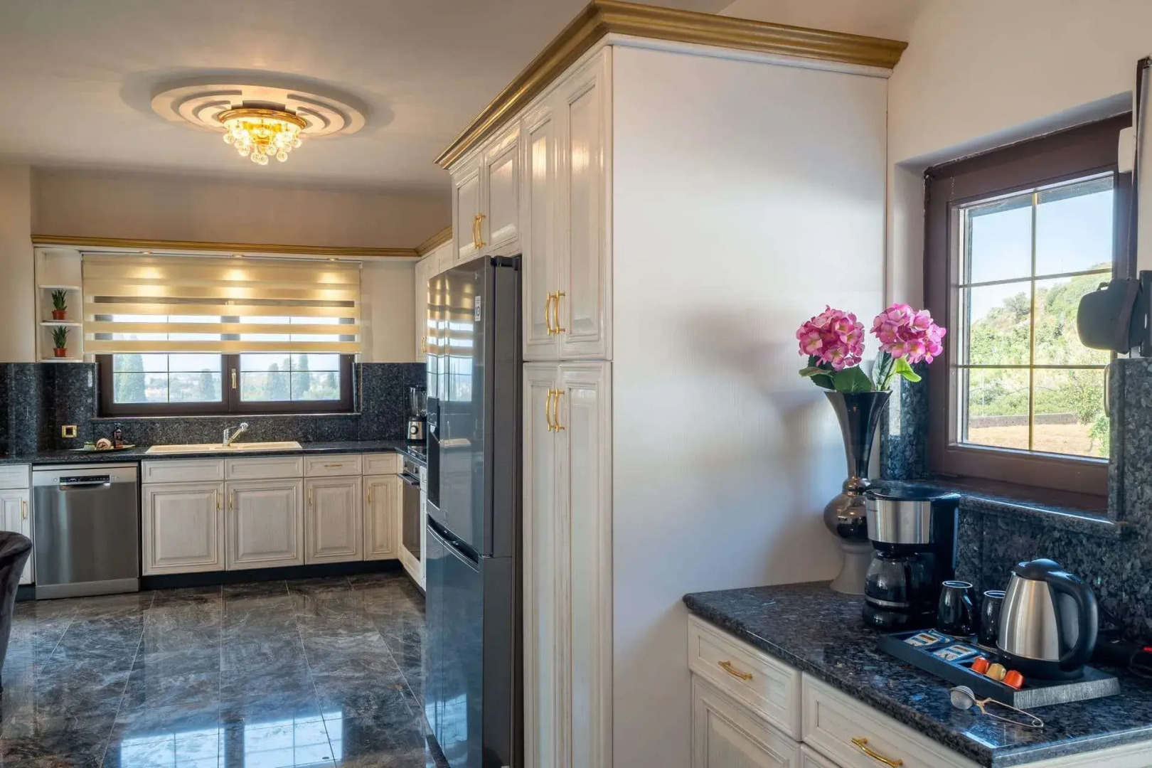 Red Rose Luxury Villa