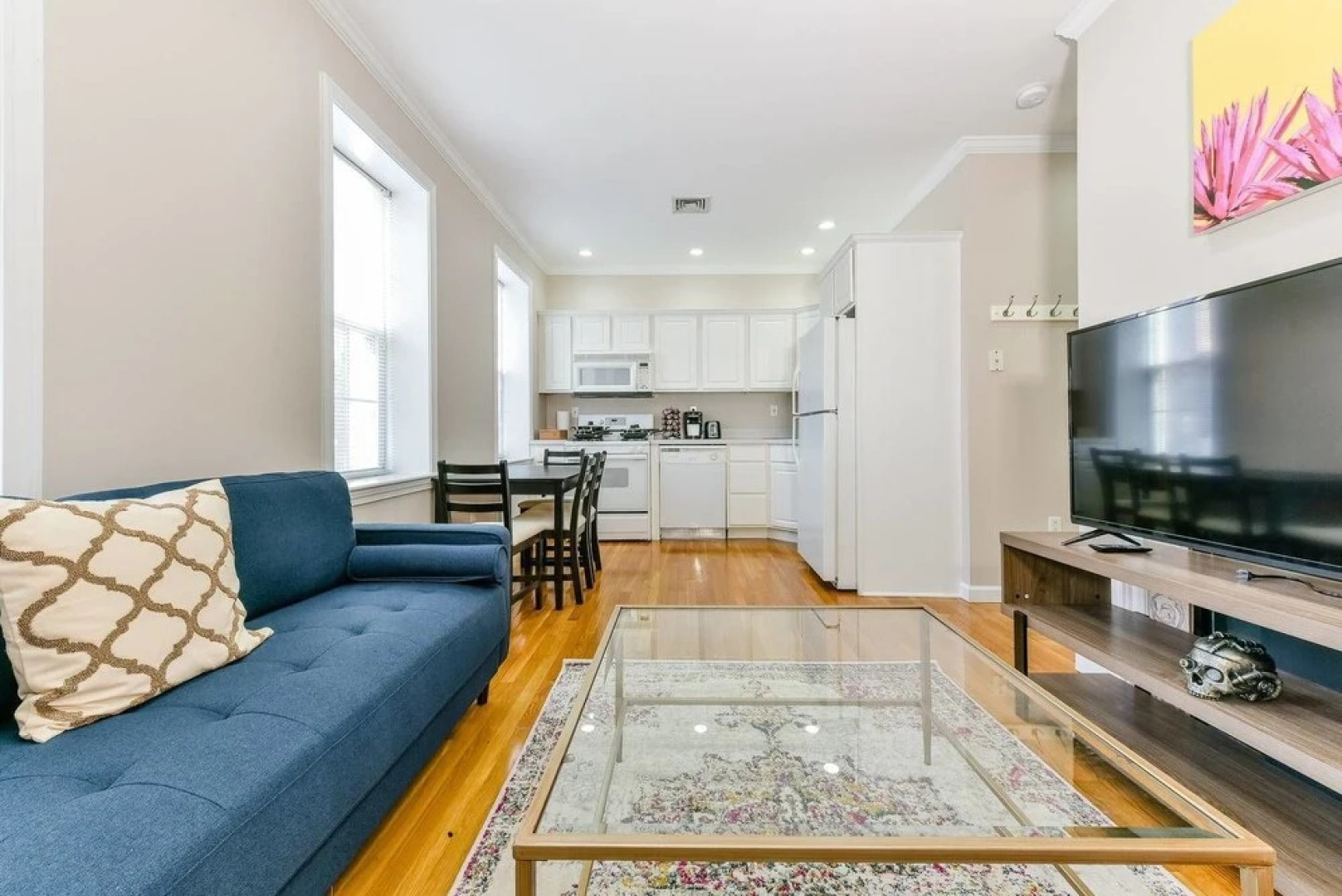 Spacious 3br/2ba on Freedom Trail by Domio