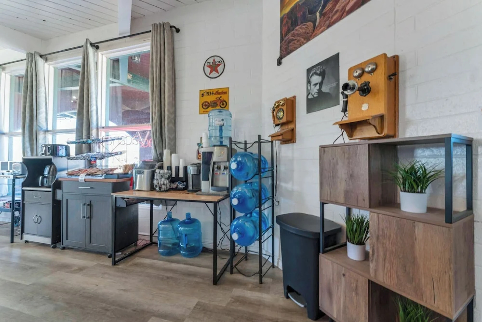 Canyons Edge Route 66 Motel