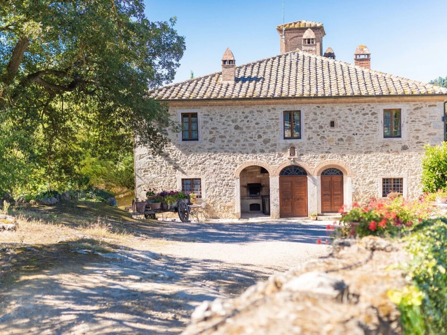 Secluded Apartment in Rapolano Terme with Garden