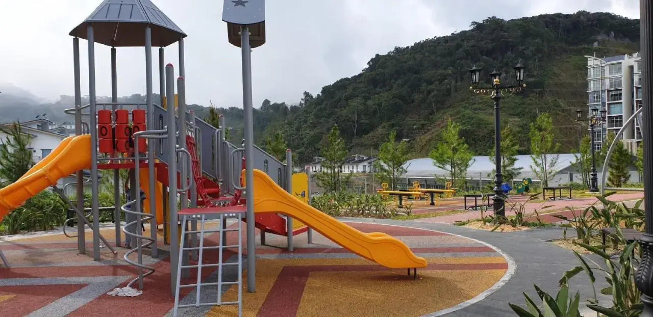 Bricks Terrace House 4R 3BR (Near to Night Market)