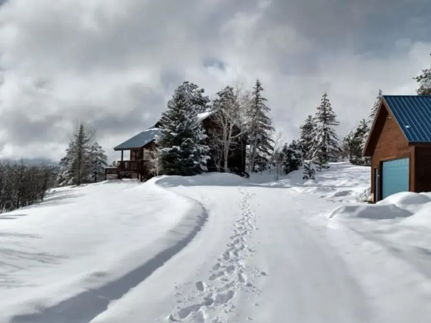 Pine Vista 3 Br Home by RedAwning