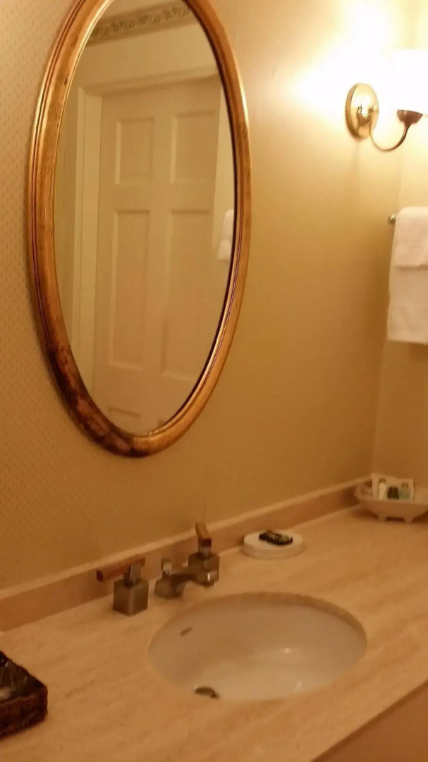 The Mendocino Hotel and Garden Suites