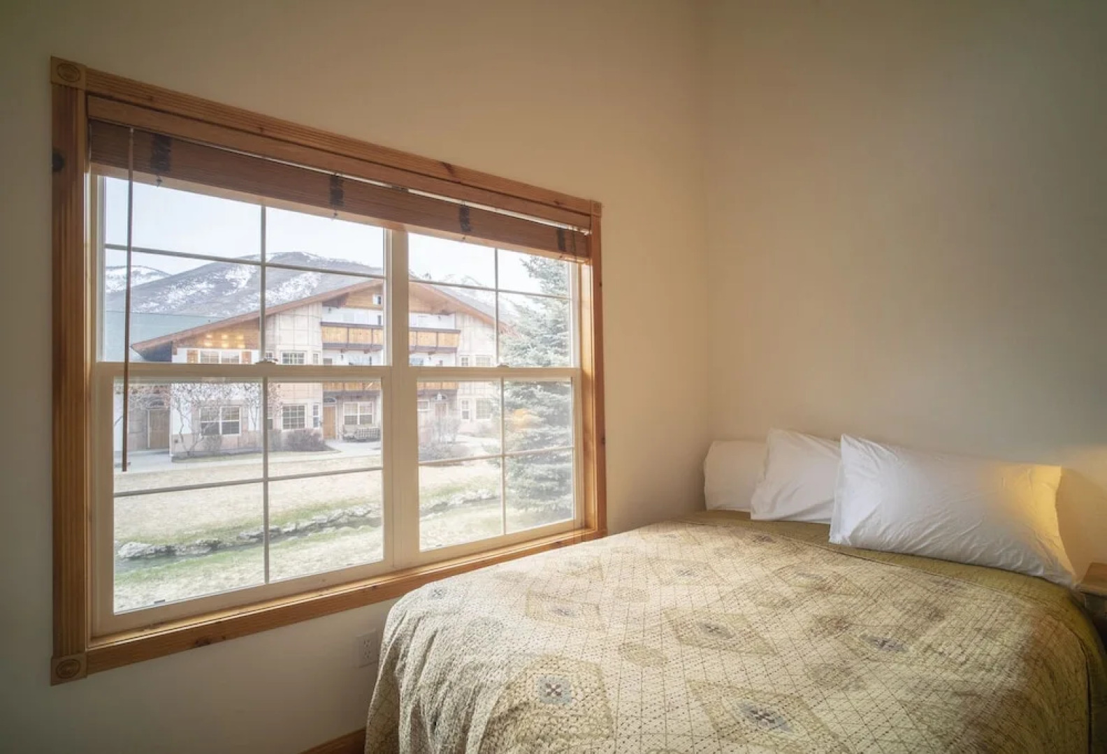 3 Bedroom 3 Bathroom Chalet 719