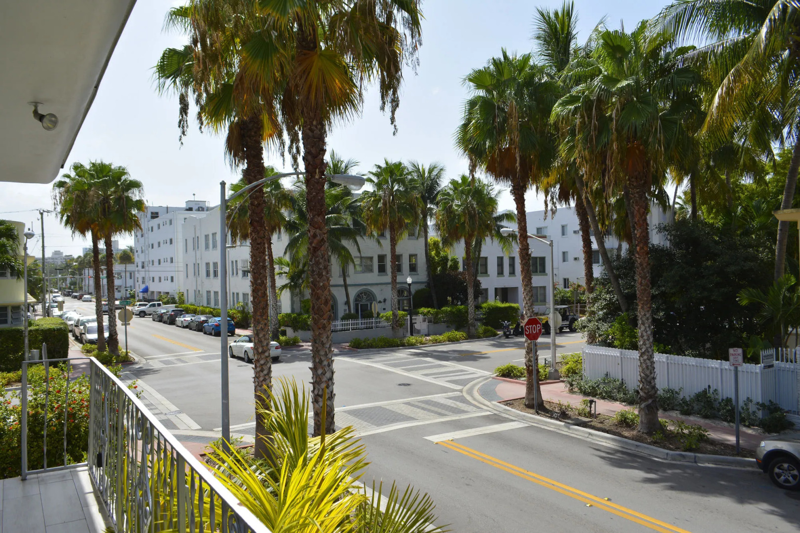 Art Deco Ocean Walk Apartments