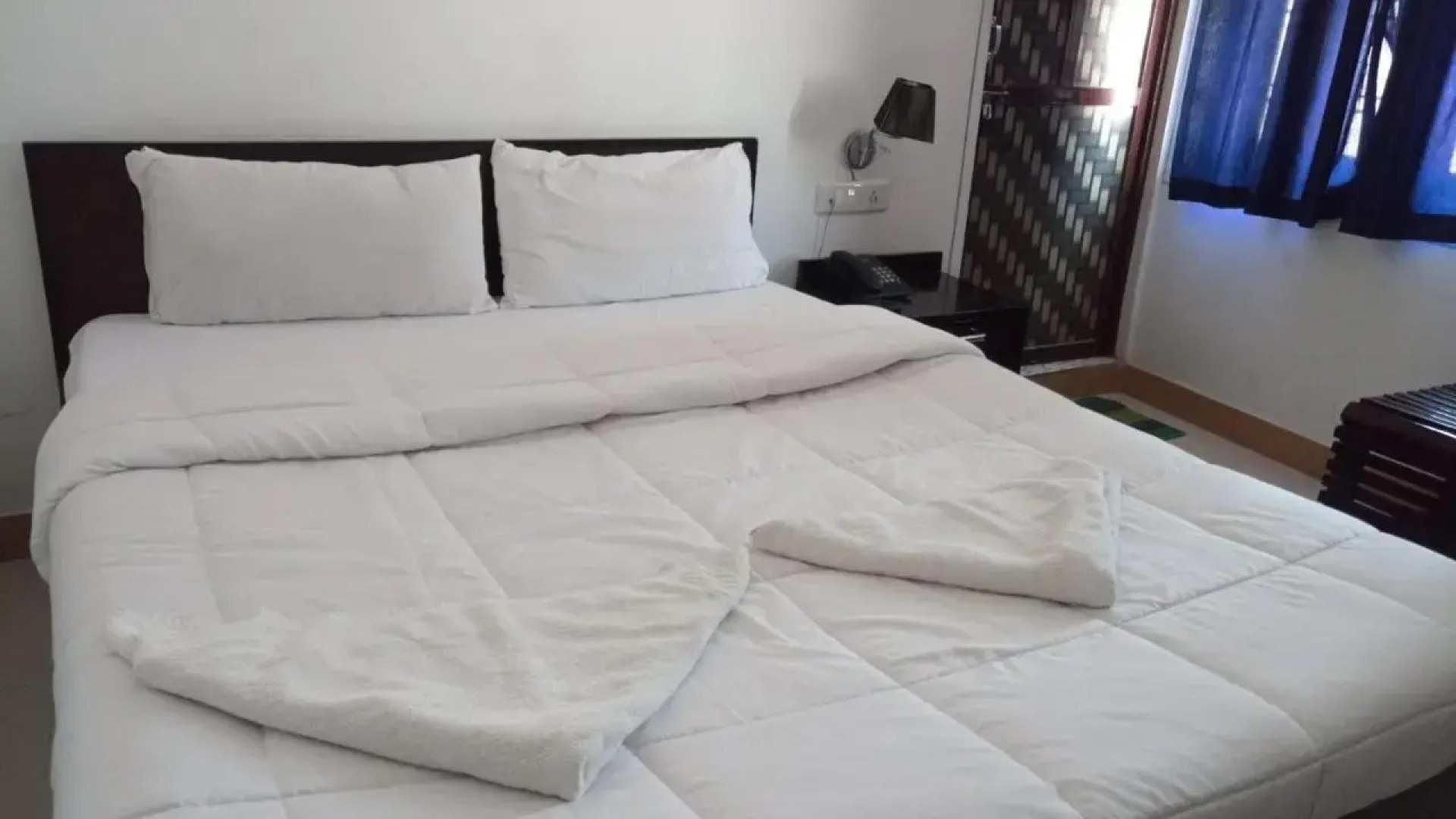 The Royal Lake View Villa