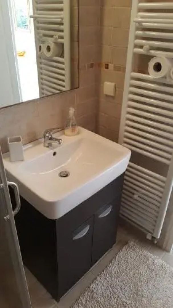 Bessie's Seaside Apartments