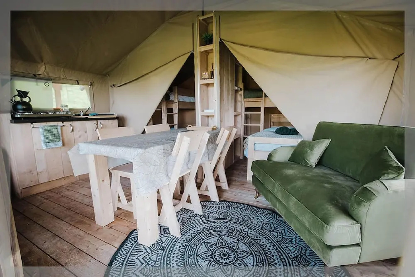 Remarkable 2-bed Safari Lodge in Llanidloes