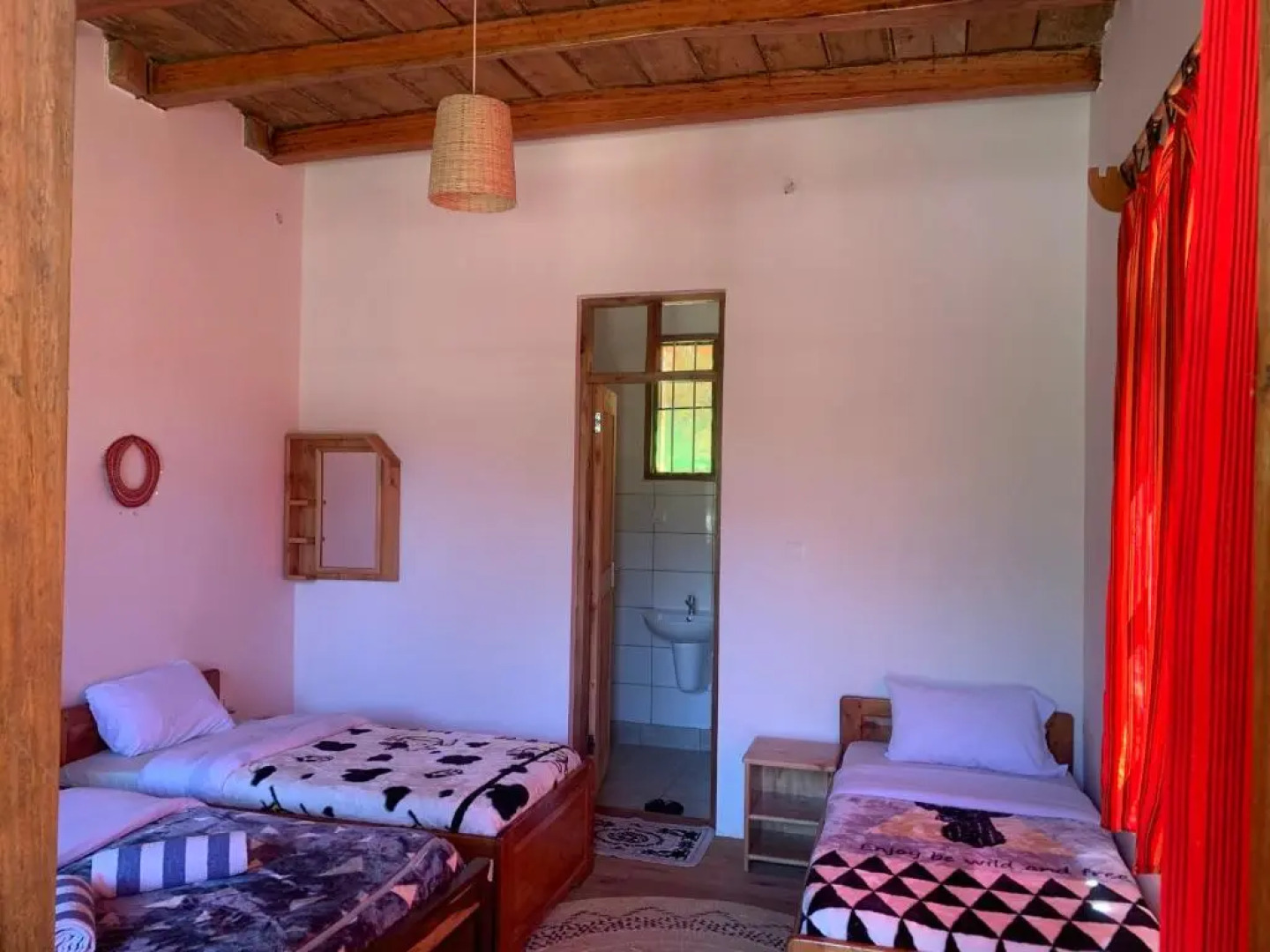 David Crater Homestay