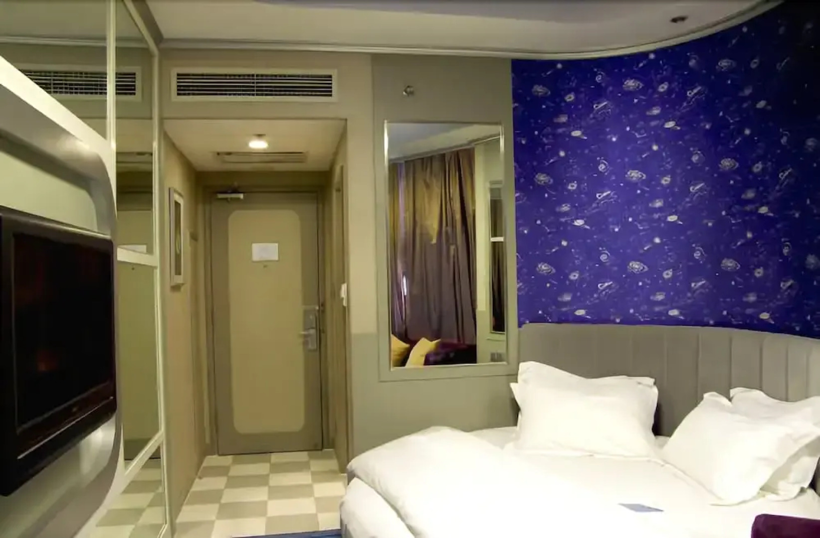 Yaxiang Jinling Palace