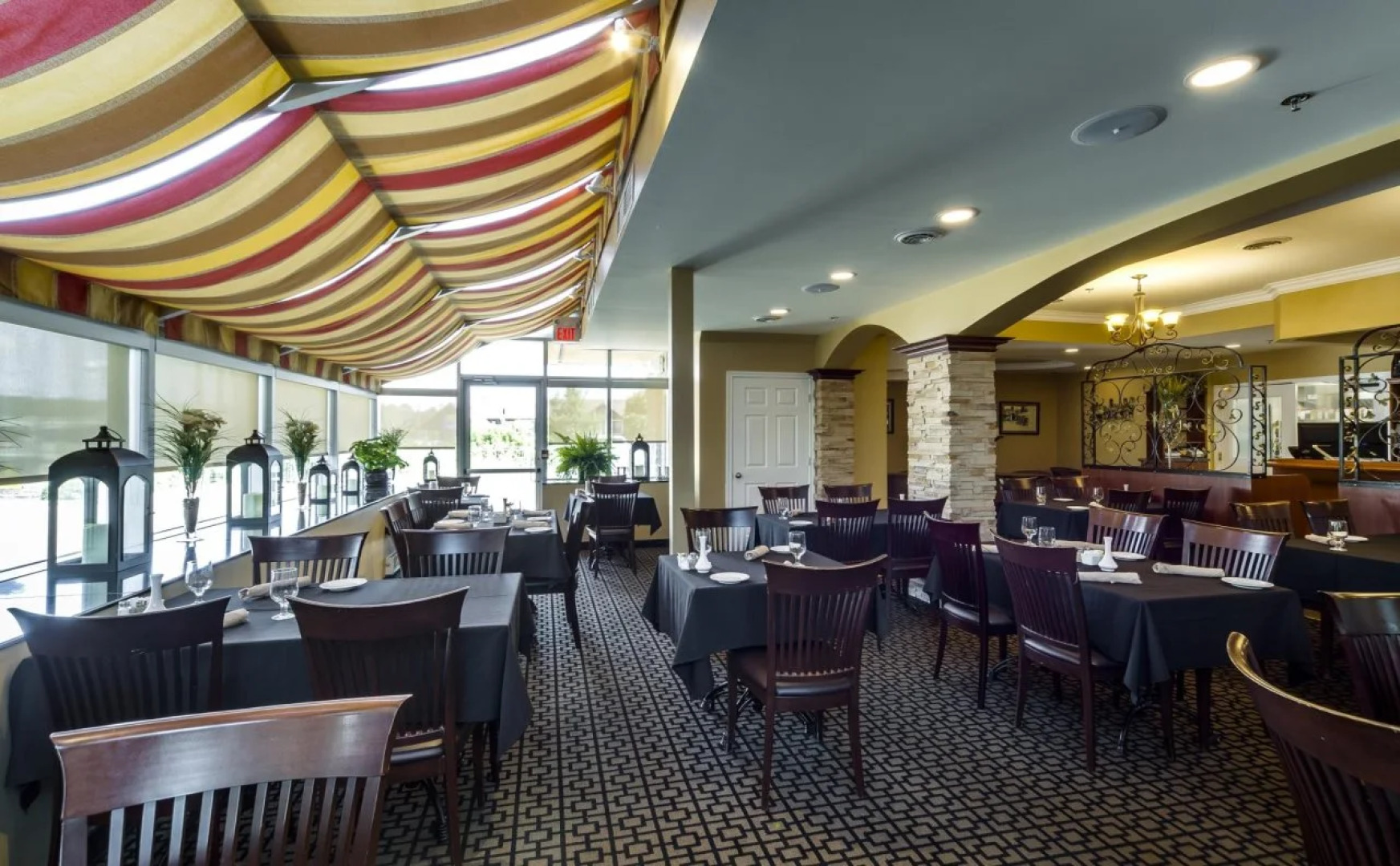 Monte Carlo Inn Barrie Suites