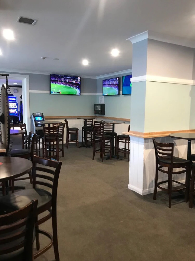 The Australian Hotel Motel Yass