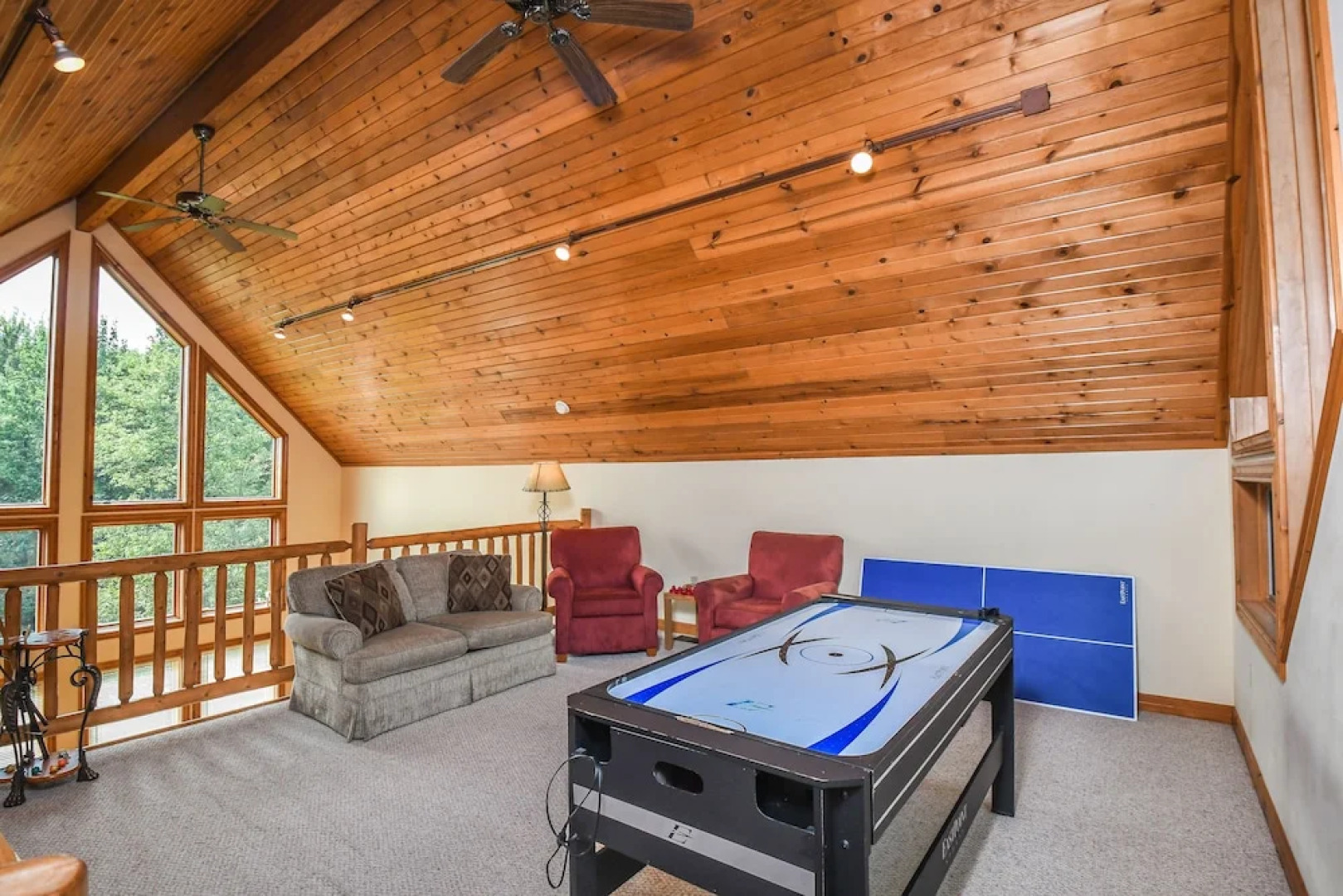 Mountain Top Lodge 4 Bedroom House